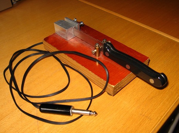 SM7FBJ's Homebrew knife sideswiper, click to enlarge picture.